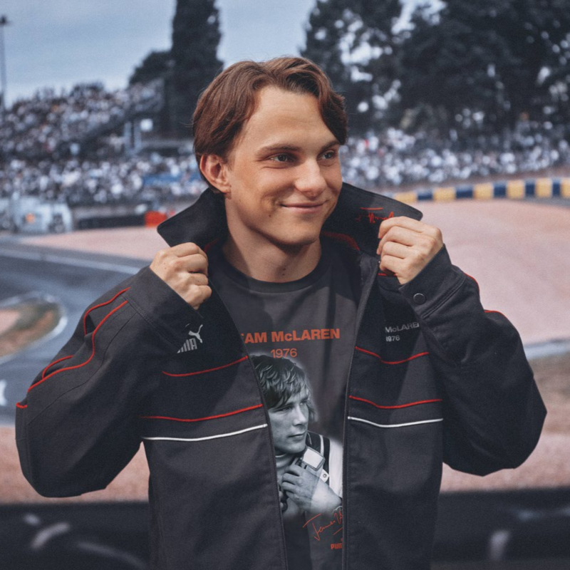 ML LS James Hunt Tee1 - Titan Black