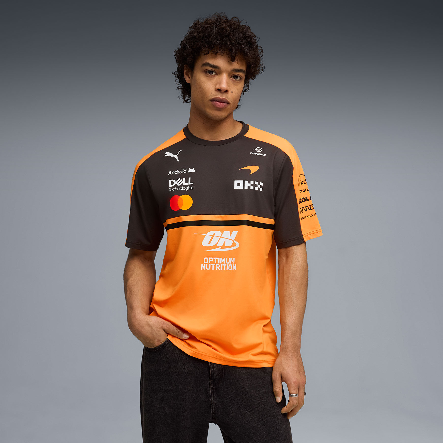 PUMA マクラーレン F1チーム ポロシャツ 2026 オレンジ 2026 マクラーレン F1 チーム ポロシャツ オレンジ | ポロシャツ