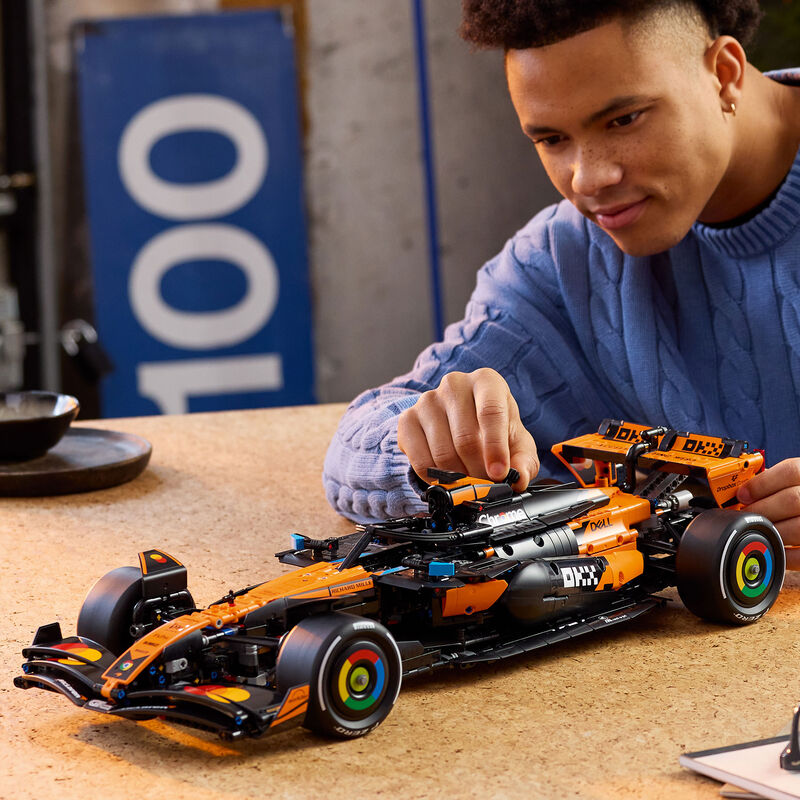 MCL TECHNIC LEGO SET - Papaya